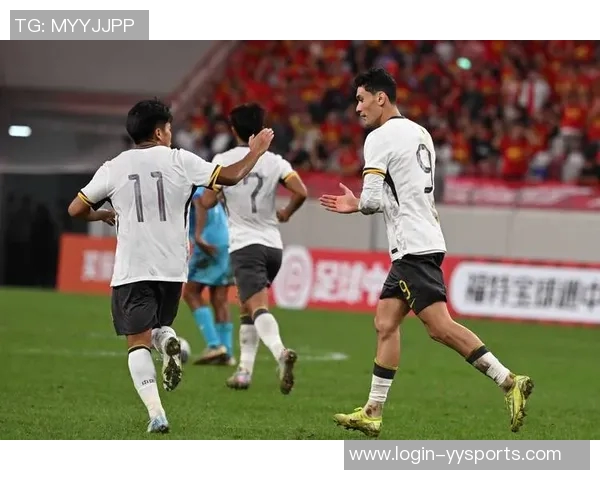 重庆足球队在冠军赛中的个人能力表现全面分析与点评